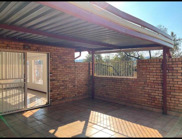 2 BEDROOM SIMPLEX FOR SALE IN EQUESTRIA